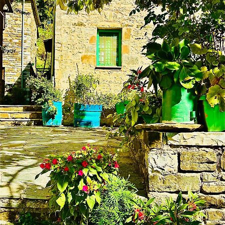 Morfeas Guesthouse Pápingo Eksteriør bilde