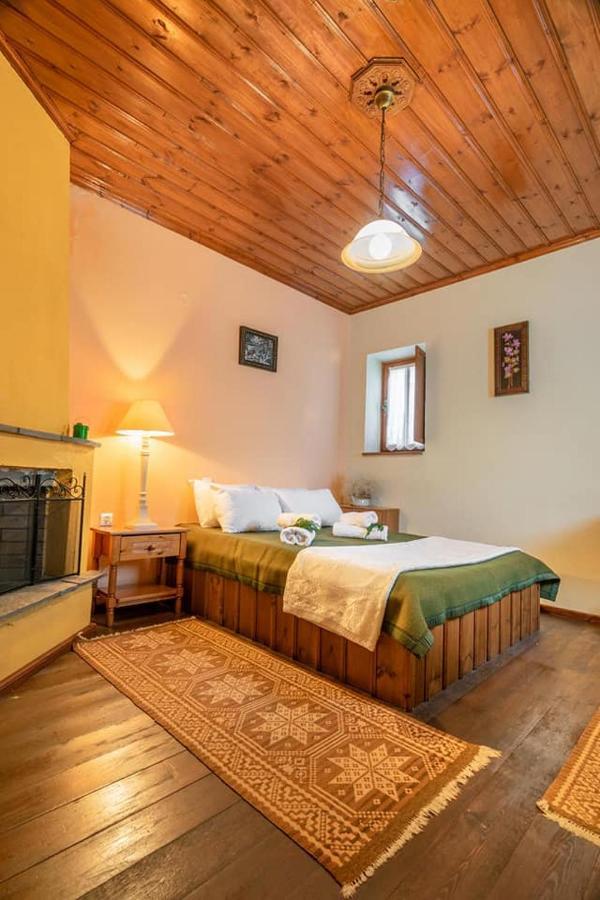 Morfeas Guesthouse Pápingo Eksteriør bilde