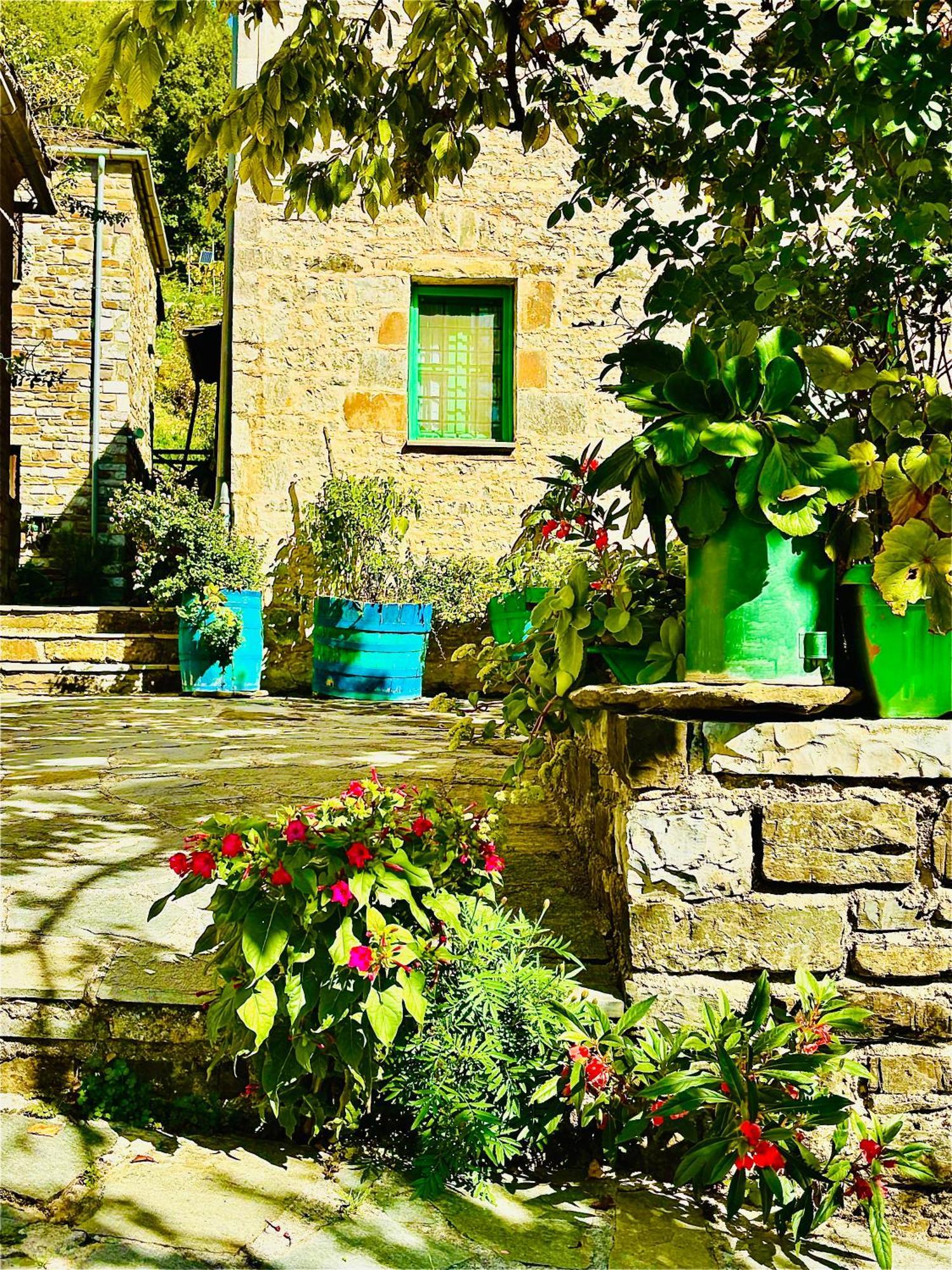 Morfeas Guesthouse Pápingo Eksteriør bilde