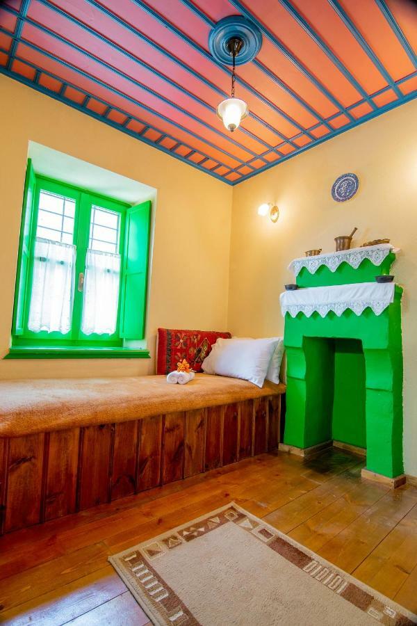 Morfeas Guesthouse Pápingo Eksteriør bilde