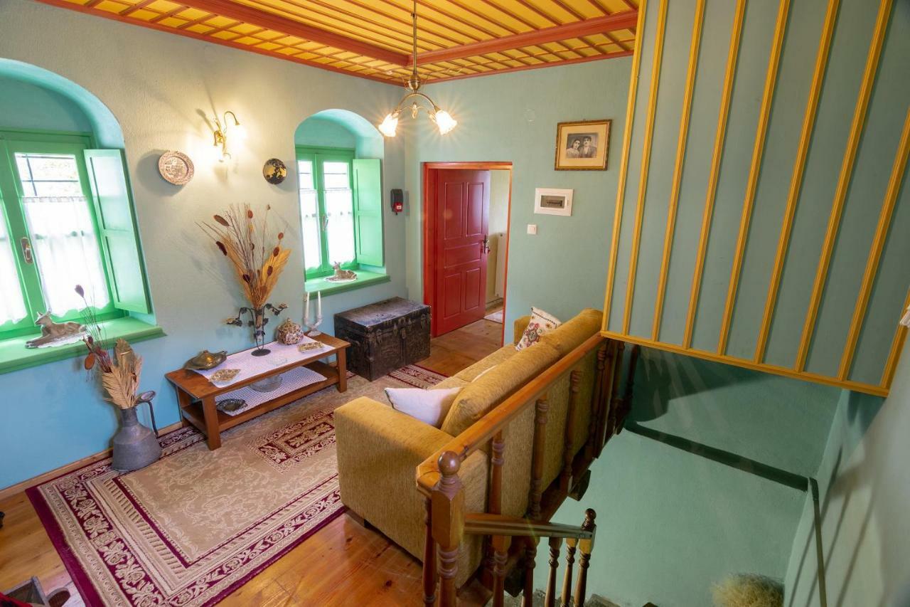 Morfeas Guesthouse Pápingo Eksteriør bilde