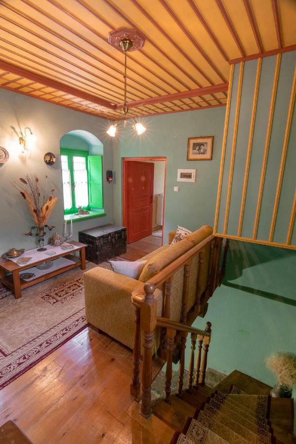 Morfeas Guesthouse Pápingo Eksteriør bilde